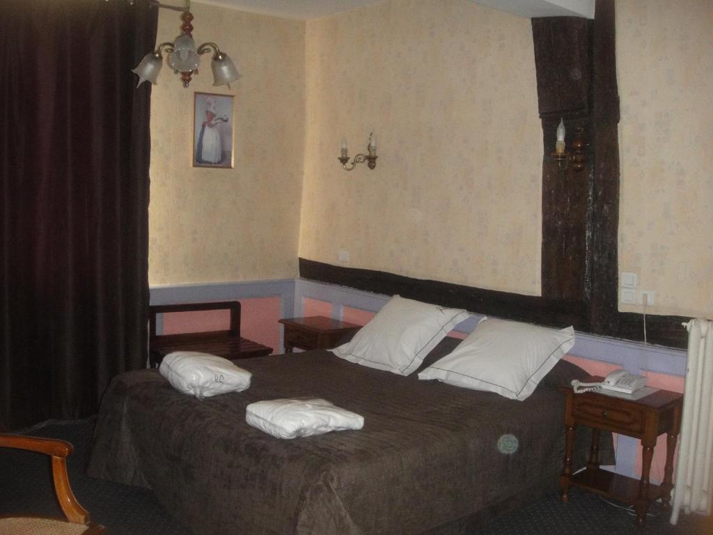 Hotel L' Ecu Montbard Δωμάτιο φωτογραφία