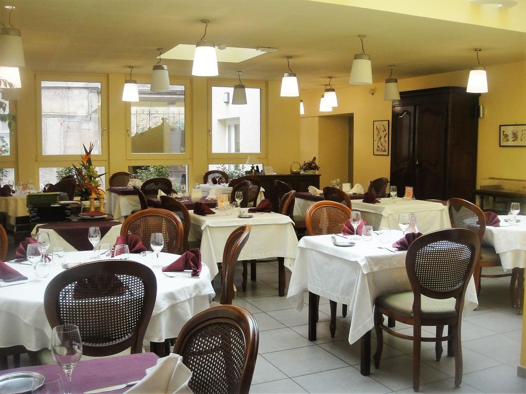 Hotel L' Ecu Montbard Εξωτερικό φωτογραφία