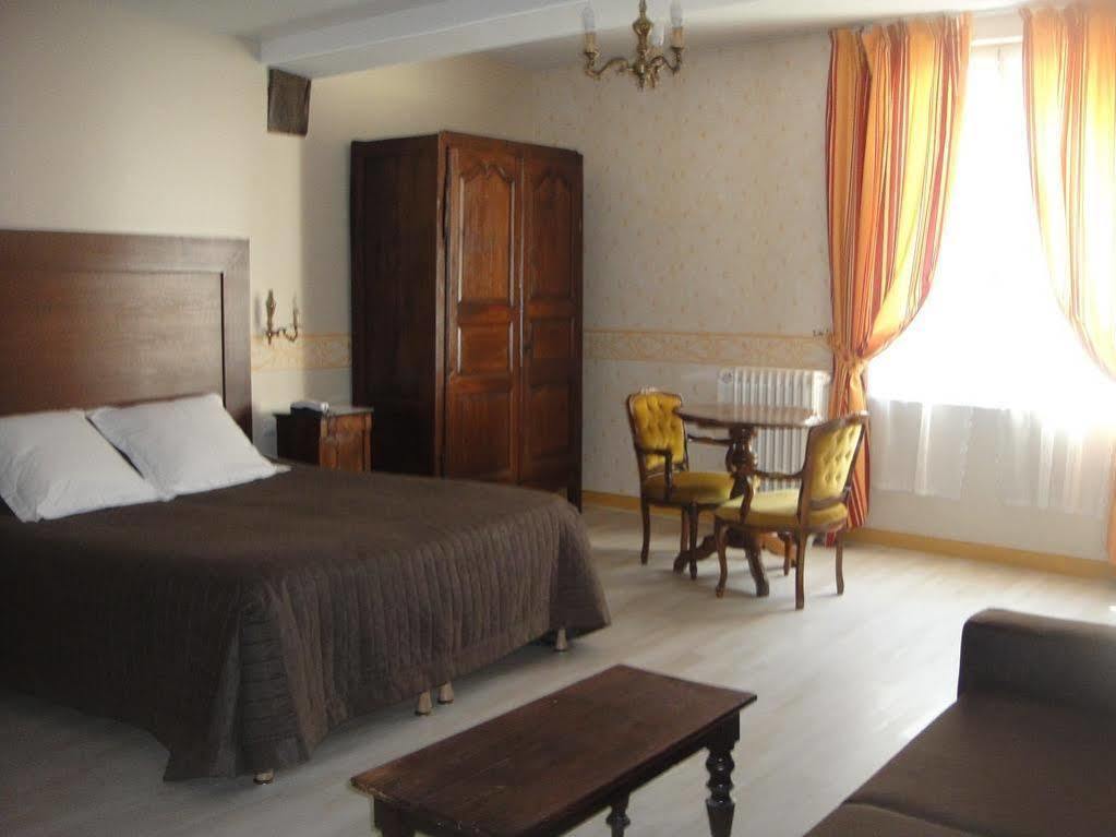 Hotel L' Ecu Montbard Εξωτερικό φωτογραφία